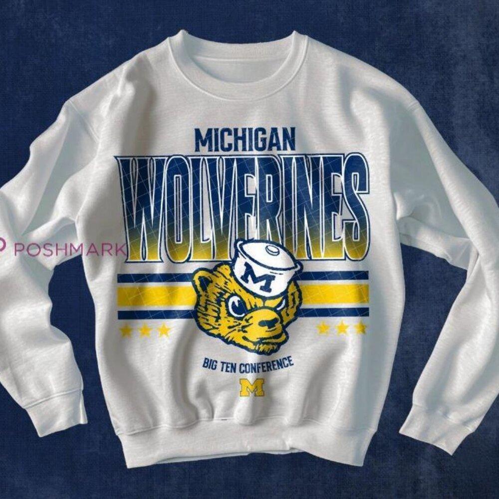 Michigan Wolverines Retro Team Graphic Classic Unisex Fan Sweatshirt